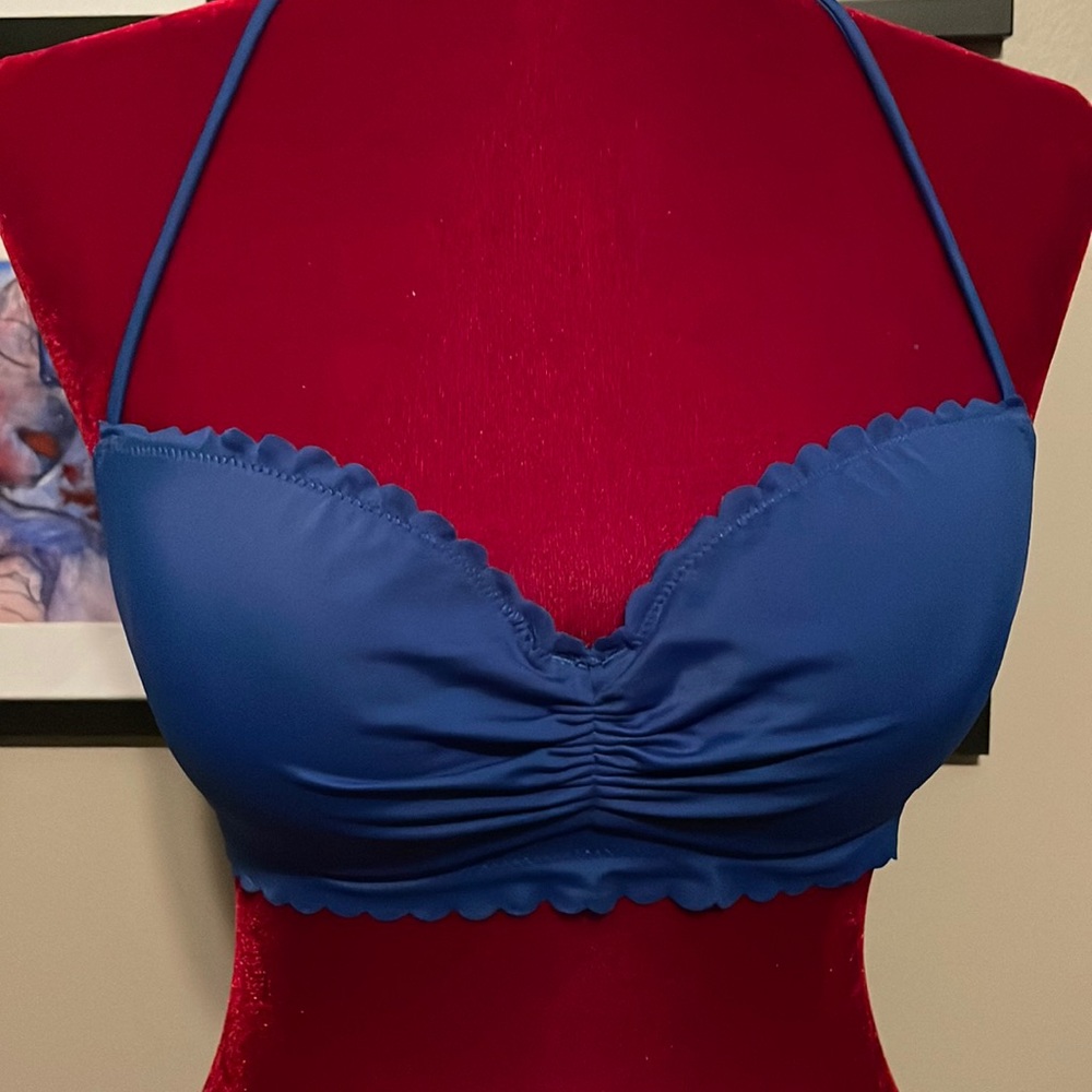 VS scalloped bikini top in a beautiful bright blue color